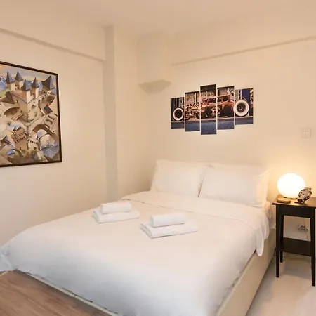 2 Bedroom Large House With Garden In Moda Апартаменты Стамбул